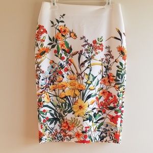 White Floral pencil skirt